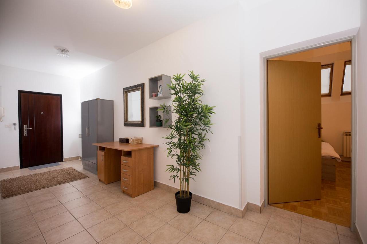 Ferienwohnung Apartman Ana Osijek Exterior foto
